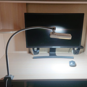 Світильник - лампа для промислових швейних машин 2HT-LED 96TS (5W) 40 діодів на струбціні, з вилкою (6155)