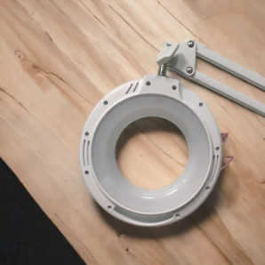 Лампа-лупа AOM A-100D з LED підсвічуванням на струбціні з регулятором яскравості, теплого та холодного світла (6632)