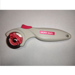 Дисковый нож для пэчворка MORN SUN MS-15601 45мм красный (6167)